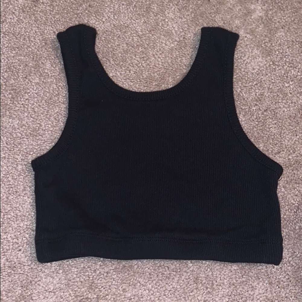 Black sports bra